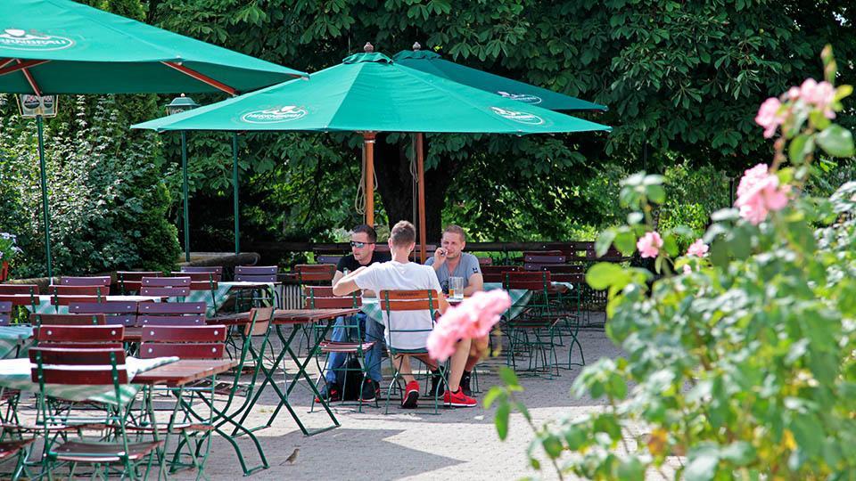 Hofmark Brauereigasthof Hotel Lenting Exterior photo